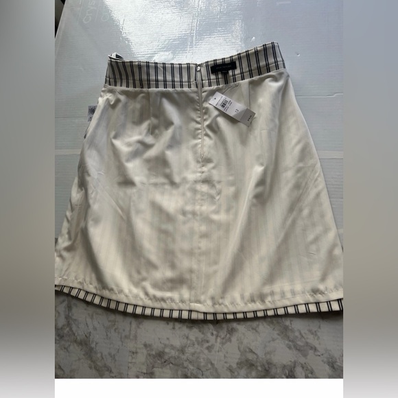 Ann Taylor Striped A-Line Skirt Size 12
White Black Belted Career Office - Picture 8 of 12